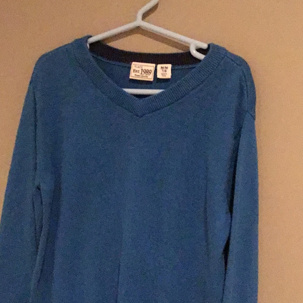 V neck sweater